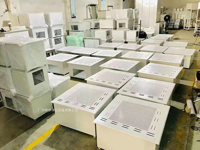 高效送風口通常安裝在潔凈室的天花板或墻壁上，送風面積較大，適用于大面積潔凈室。